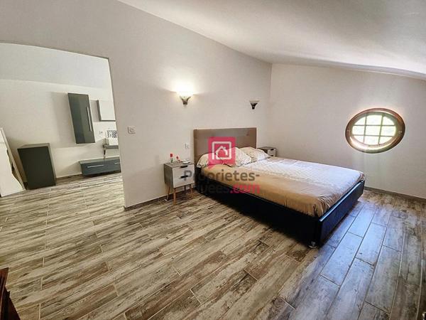 Villa de caractère- La Motte 9 pièces-226 m2- PISCINE- GARAGE