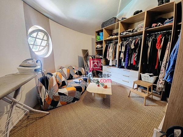 Villa de caractère- La Motte 9 pièces-226 m2- PISCINE- GARAGE