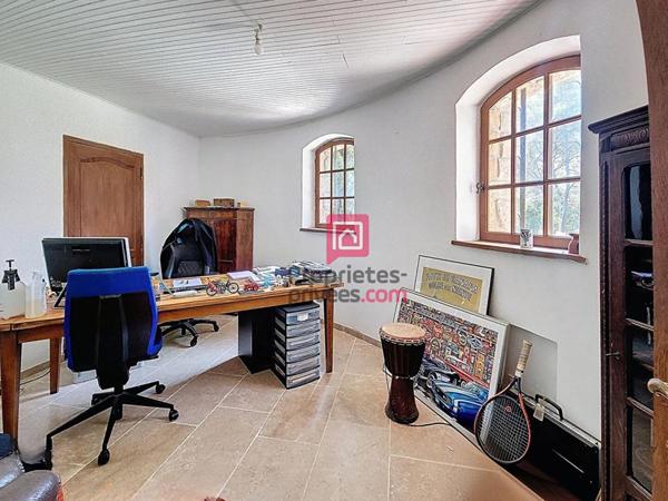 Villa de caractère- La Motte 9 pièces-226 m2- PISCINE- GARAGE