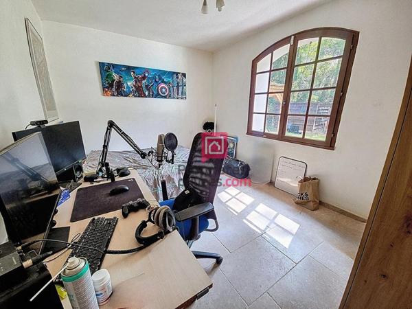 Villa de caractère- La Motte 9 pièces-226 m2- PISCINE- GARAGE