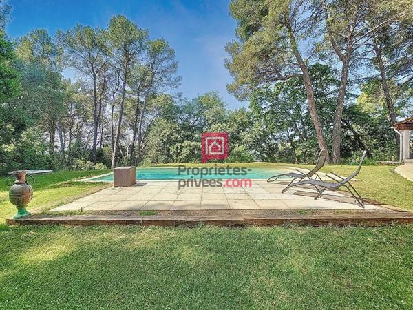 Villa de caractère- La Motte 9 pièces-226 m2- PISCINE- GARAGE