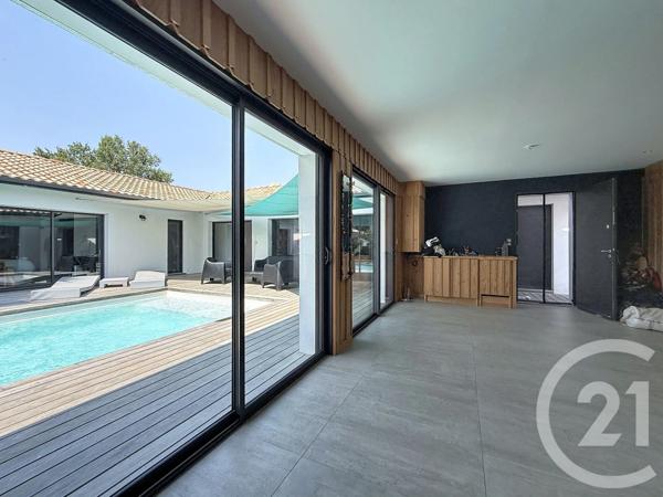 Maison à vendre  6 pièces - 211,10 m 2   LE TEICH  - 33