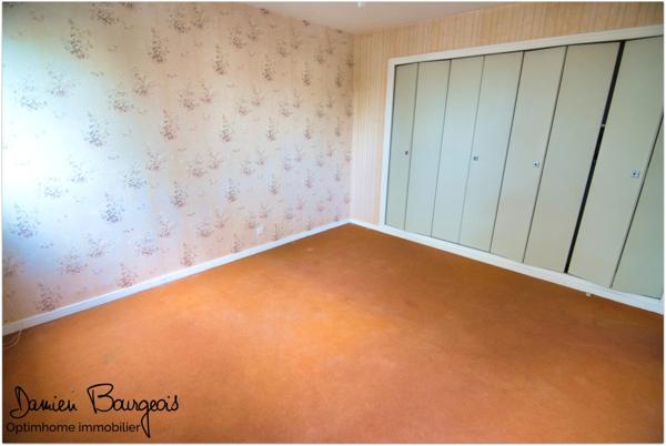 Appartement 3 pièces de 72 m2 avec 3 grands balcons, cave, garage et vue sur le Jura