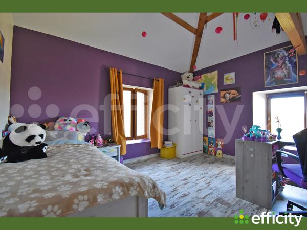 Maison
         5 pièces
        - 150 m² 250 000 € *