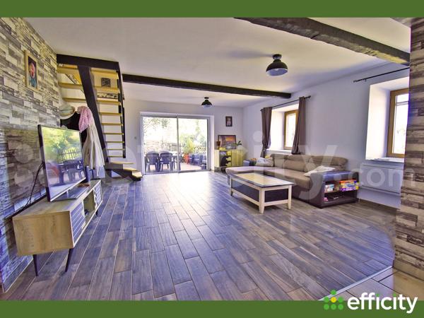 Maison
         5 pièces
        - 150 m² 250 000 € *
