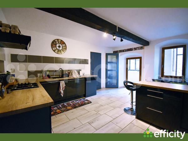 Maison
         5 pièces
        - 150 m² 250 000 € *
