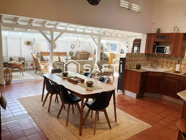 Villa avec piscine + studio indépendant à Sainte-Anne