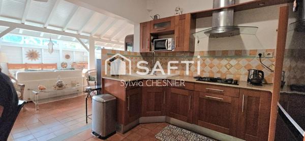 Villa avec piscine + studio indépendant à Sainte-Anne