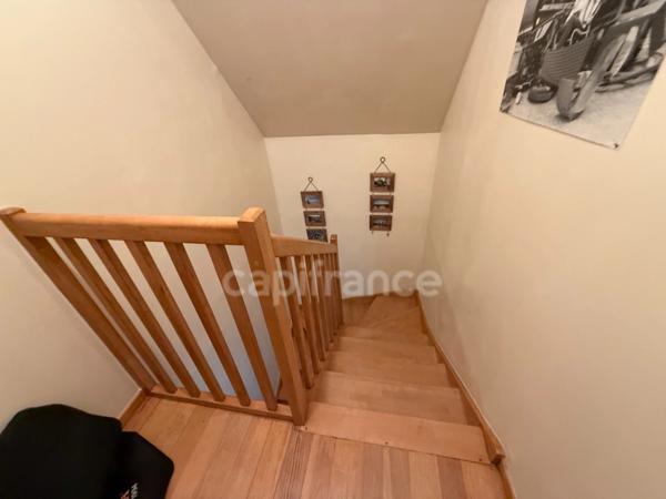 Maison duplex avec garage parfaitement entretenue