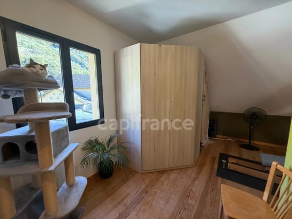 Maison duplex avec garage parfaitement entretenue