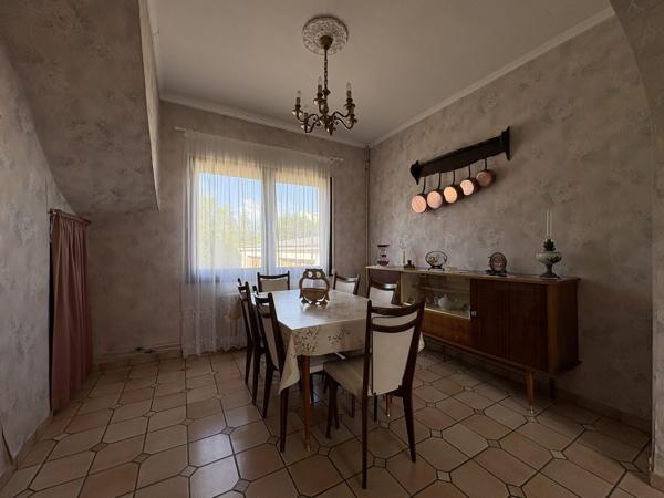 ABBEVILLE – Maison avec grand jardin & garage double