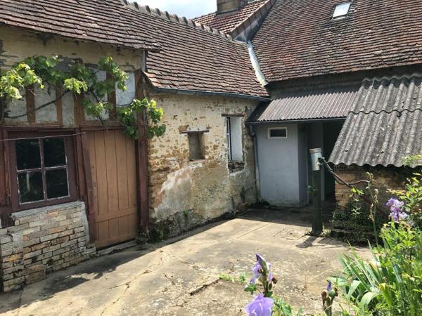 Maison de ville à vendre à Saint-Aignan dans la Sarthe (72110), ref : 079/1906
