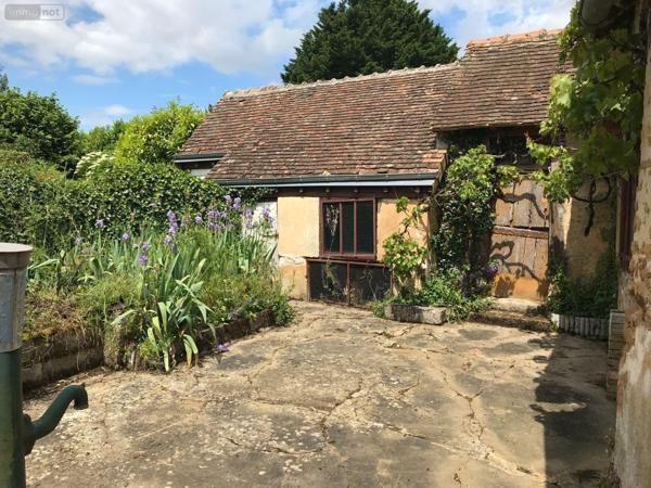 Maison de ville à vendre à Saint-Aignan dans la Sarthe (72110), ref : 079/1906