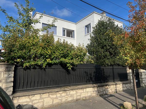 Montreuil (93100) Maison, et jardin à 350 mètres du métro (L11) !
