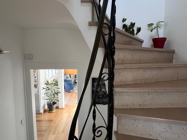 Montreuil (93100) Maison, et jardin à 350 mètres du métro (L11) !