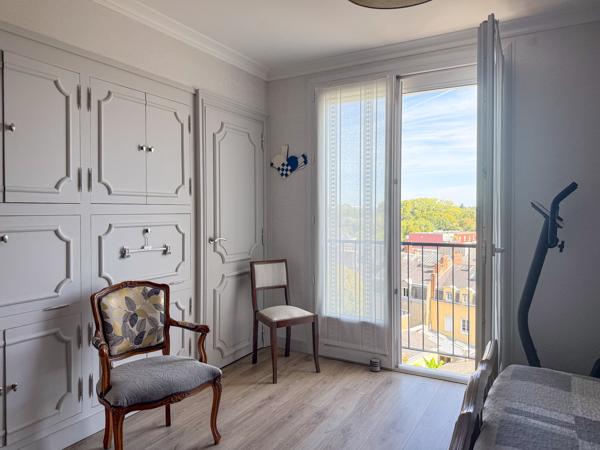 APPARTEMENT T5 REZE PONT ROUSSEAU