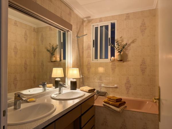 APPARTEMENT T5 REZE PONT ROUSSEAU