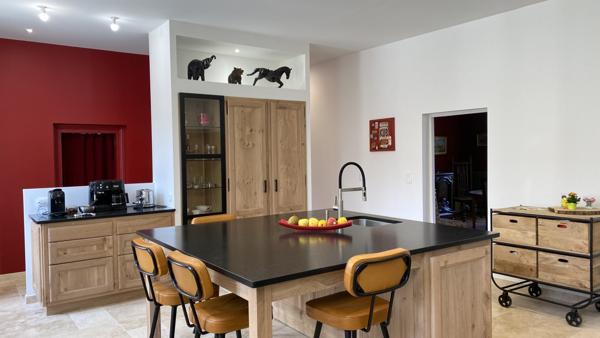 Chimilin (38490) Maison de 580m2 sur 13 234 m2 de terrain