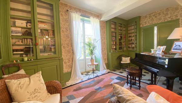 Chimilin (38490) Maison de 580m2 sur 13 234 m2 de terrain