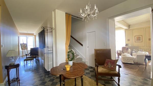 Chimilin (38490) Maison de 580m2 sur 13 234 m2 de terrain