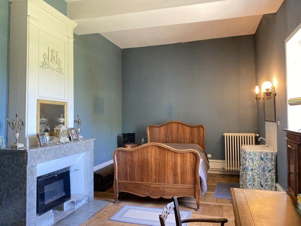 Chimilin (38490) Maison de 580m2 sur 13 234 m2 de terrain