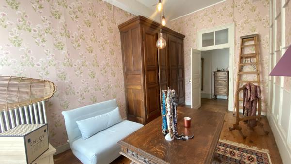 Chimilin (38490) Maison de 580m2 sur 13 234 m2 de terrain