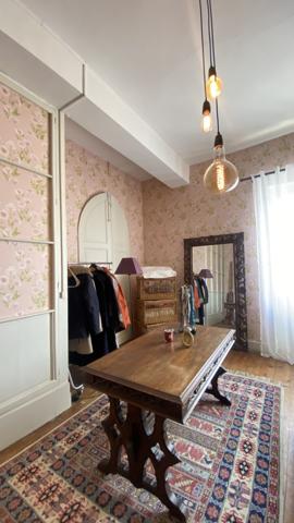 Chimilin (38490) Maison de 580m2 sur 13 234 m2 de terrain