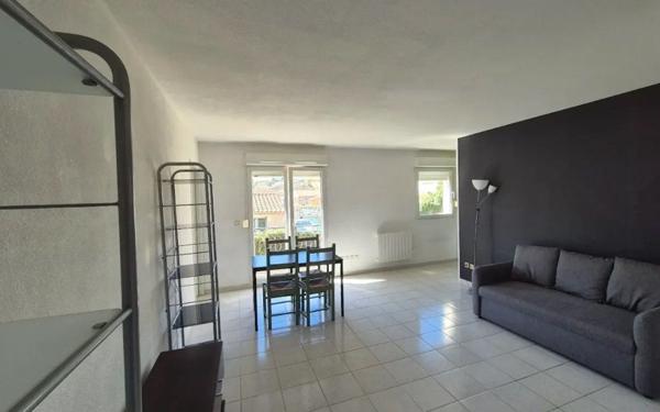 Appartement à louer    2 pièces • 55 m2 Pont-Saint-Esprit