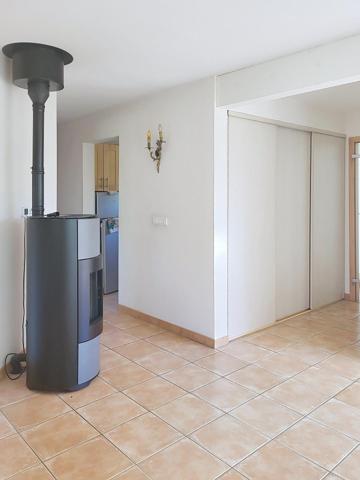 Jolie maison de 116m2 dans un écrin de verdure.