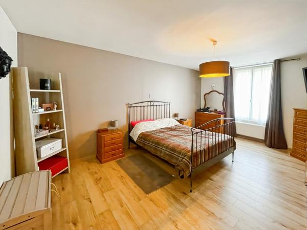 Angerville (91670) Charmante maison de ville à Angerville