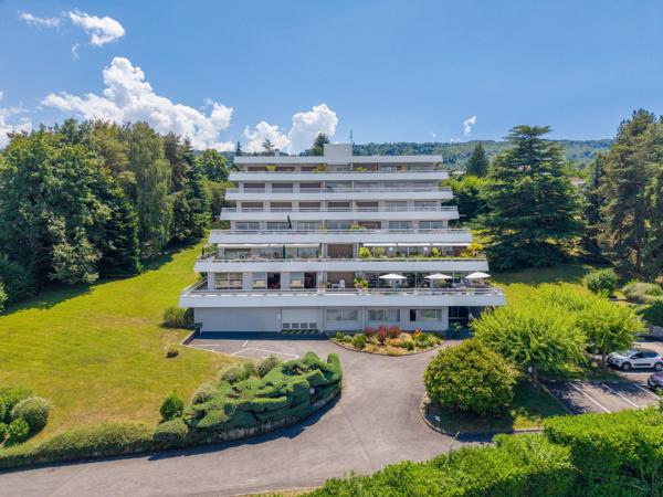Vente Appartement de luxe Évian-les-Bains 4 Pièces 134 m²