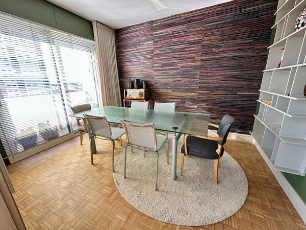 Appartement TOURS ? Dernier étage avec vue sur le Cher ? Garage box