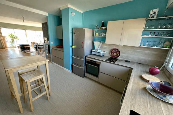 Appartement TOURS ? Dernier étage avec vue sur le Cher ? Garage box