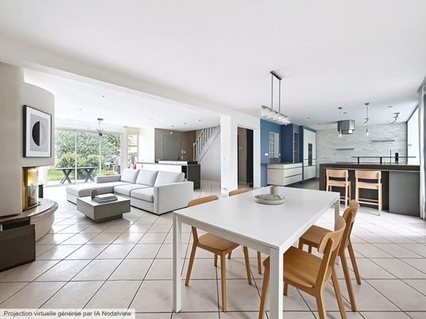 Vente                                                      Maison
                        
                     8 pièces                      201 m2                     à Yerres