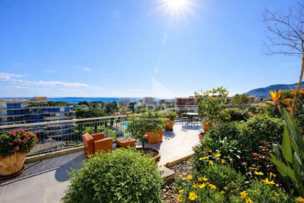 Appartement de prestige 4 pièces avec vue mer à Mandelieu La Napoule