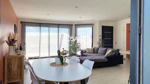 Villa contemporaine avec sous-sol et piscine