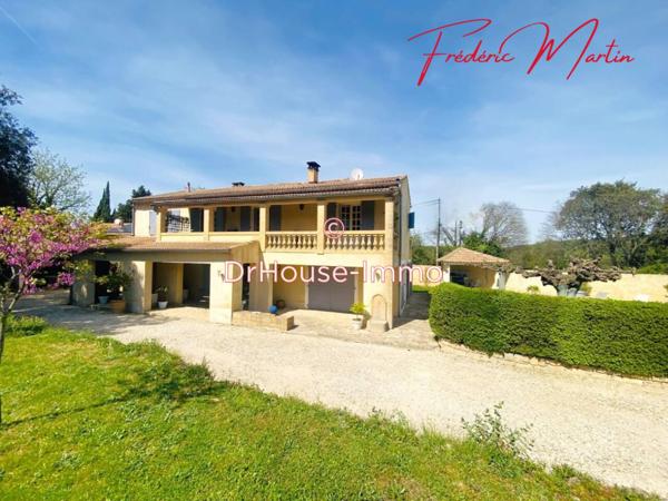Maison à vendre 13 pièces de 300 m²