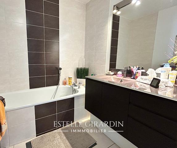 Appartement T5 lumineux avec terrasse - Carquefou