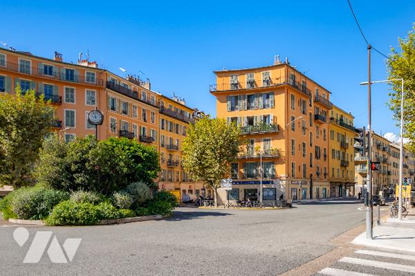 3P lumineux 73 m², Port de Nice, balcons, vue Mont Boron, emplacement rare