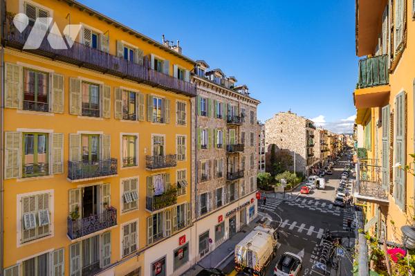 3P lumineux 73 m², Port de Nice, balcons, vue Mont Boron, emplacement rare