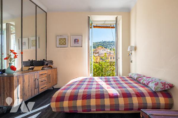 3P lumineux 73 m², Port de Nice, balcons, vue Mont Boron, emplacement rare