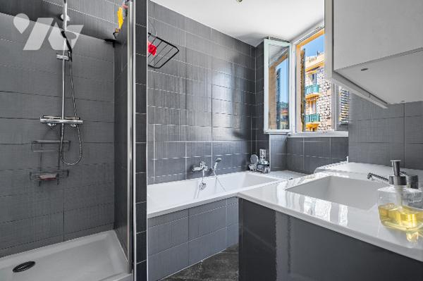 3P lumineux 73 m², Port de Nice, balcons, vue Mont Boron, emplacement rare
