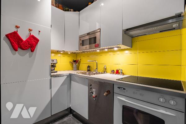 3P lumineux 73 m², Port de Nice, balcons, vue Mont Boron, emplacement rare