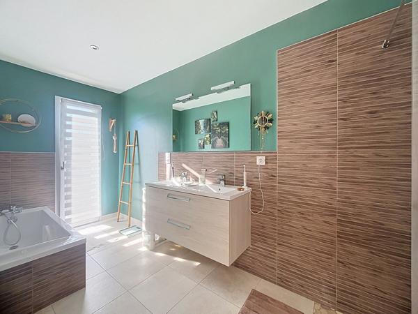 COUP DE COEUR - Plain-pied contemporain d'exception à 10 minutes de Segré