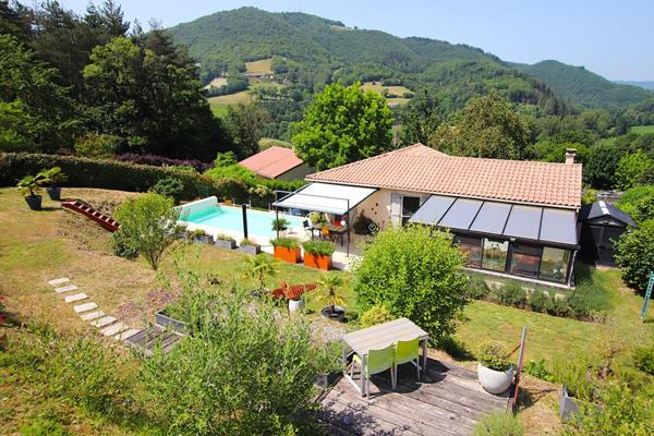 Villa d'exception 5 pièces avec vue et agréments