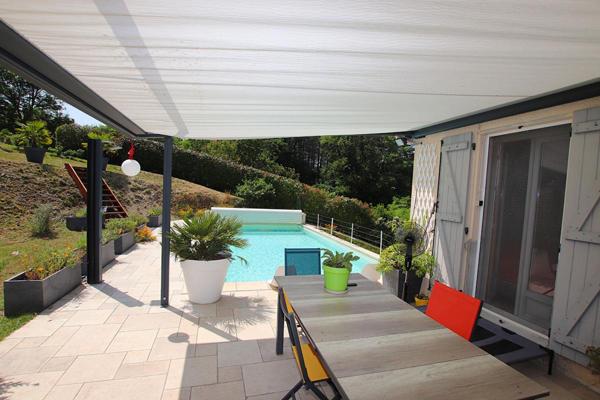 Villa d'exception 5 pièces avec vue et agréments