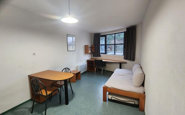 Appartement à vendre    2 pièces •  Saint-Martin-d'Hères