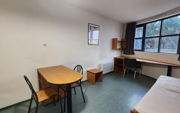 Appartement à vendre    2 pièces •  Saint-Martin-d'Hères