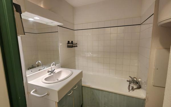 Appartement à vendre    2 pièces •  Saint-Martin-d'Hères