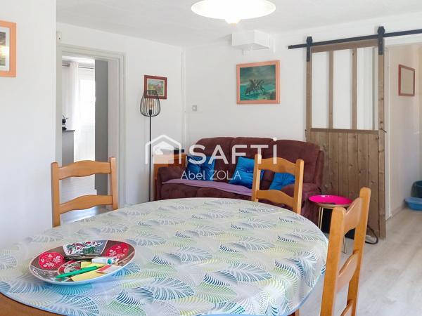 Belle maison 6 pièces avec un séjour, 4 chambres, un bureau, un garage et un jardin.